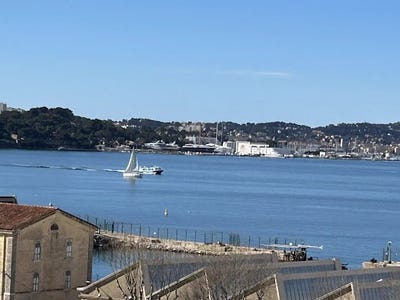 /international/fr/toulon-provence-alpes-cote-d-azur-310108456420/