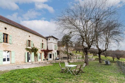 /international/fr/lauzerte-midi-pyrenees-310101176149/?lang=zh-cn