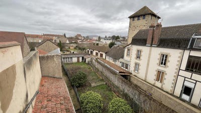 /international/fr/autun-burgundy-310119376618/