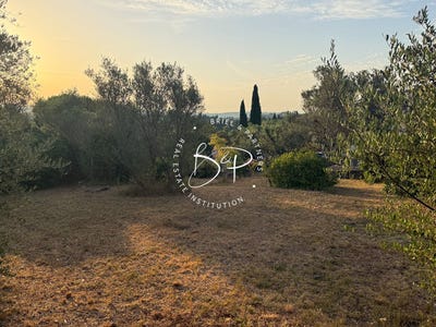 /international/fr/lorgues-provence-alpes-cote-d-azur-310109429737/