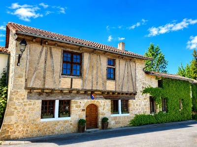 /international/fr/lauzun-aquitaine-310107774316/