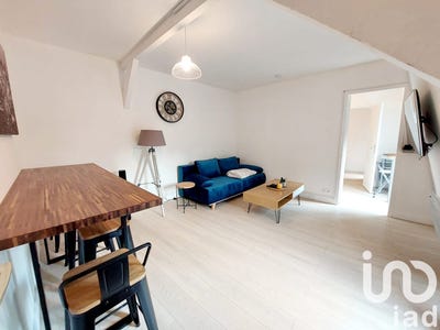 /international/fr/chinon-centre-val-de-loire-310100953833/
