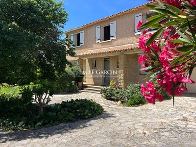 /international/fr/les-angles-languedoc-roussillon-310108729096/?lang=id