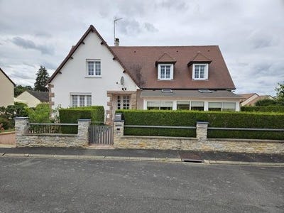 /international/fr/saint-germain-du-corbeis-la-basse-normandie-310108898454/
