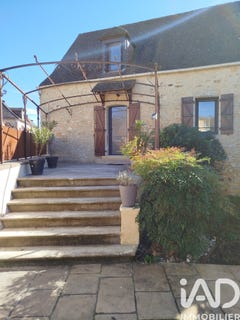 /international/fr/saint-martial-de-nabirat-aquitaine-310105649533/