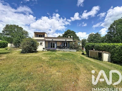 /international/fr/la-chapelle-gonaguet-aquitaine-310106575158/