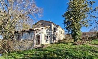 /international/fr/cordes-sur-ciel-midi-pyrenees-310107769602/