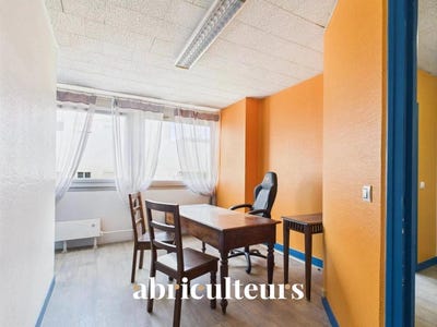 /international/fr/chartres-centre-val-de-loire-310108895141/
