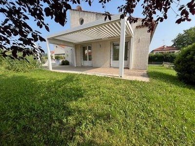 /international/fr/issoire-auvergne-310100498874/