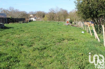 /international/fr/apremont-pays-de-la-loire-310098814023/