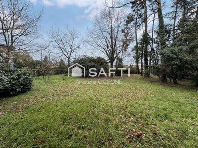 /international/fr/le-taillan-medoc-aquitaine-310107273331/