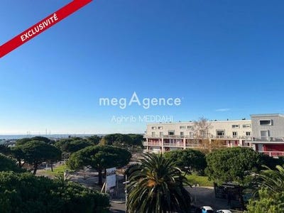 /international/fr/royan-charente-310106267735/
