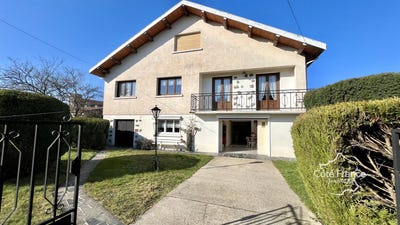 /international/fr/attigny-ardennes-310107239291/