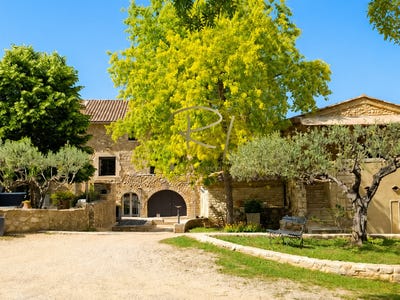 /international/fr/saint-paulet-de-caisson-languedoc-roussillon-310108973395/?lang=th