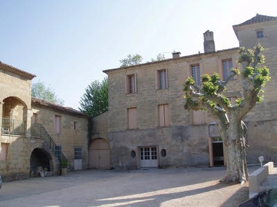 /international/fr/uzes-aquitaine-310109237708/