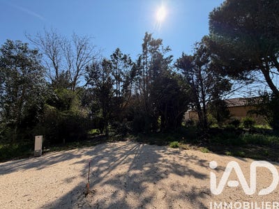 /international/fr/saint-quentin-la-poterie-languedoc-roussillon-310104943201/