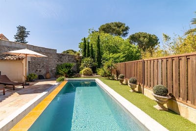 /international/fr/sommieres-languedoc-roussillon-310109226547/?lang=th