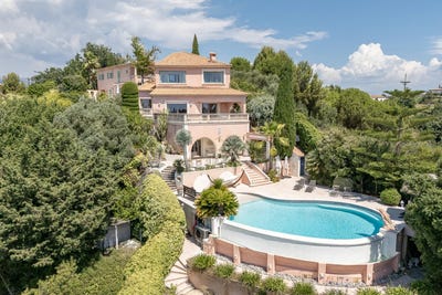 /international/fr/cagnes-sur-mer-hh-15858741-cagnes-sur-mer-provence-alpes-cote-d-azur-310101158109/