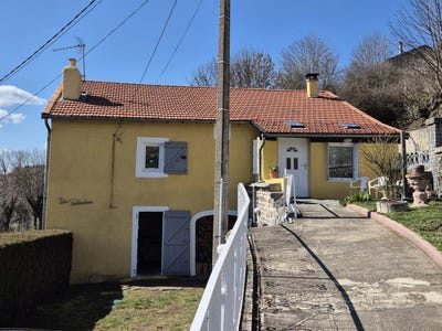 /international/fr/2-route-du-nouveau-monde-landos-auvergne-310108733183/