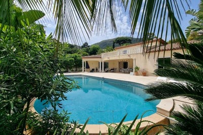 /international/fr/cavalaire-sur-mer-provence-alpes-cote-d-azur-310101226934/?lang=en