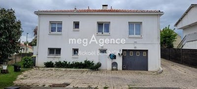 /international/fr/le-champ-saint-pere-pays-de-la-loire-310099626554/