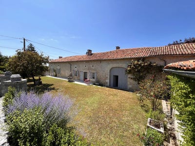 /international/fr/la-rochebeaucourt-et-argentine-aquitaine-310100547741/