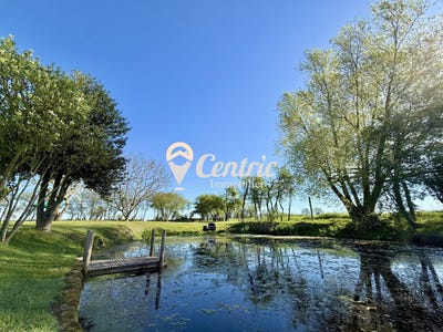 /international/fr/bressuire-charente-310108407037/