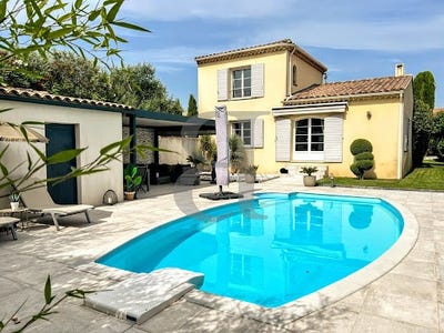 /international/fr/entraigues-sur-la-sorgue-provence-alpes-cote-d-azur-310100369787/?lang=zh-tw