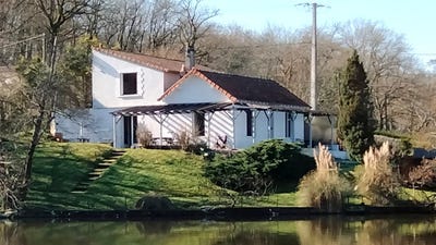 /international/fr/availles-limouzine-charente-310106444074/