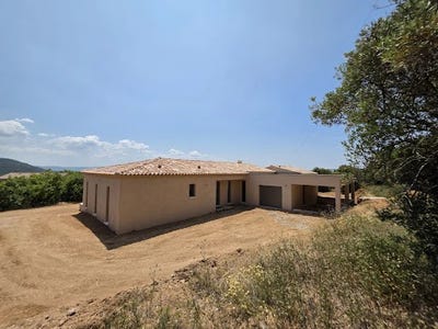 /international/fr/saint-saturnin-les-apt-provence-alpes-cote-d-azur-310100438618/