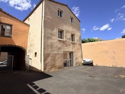 /international/fr/riom-auvergne-310108865153/