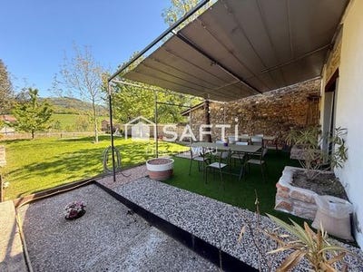 /international/fr/tramayes-burgundy-310107679058/