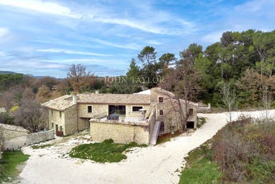 /international/fr/vaison-la-romaine-provence-alpes-cote-d-azur-310104232112/