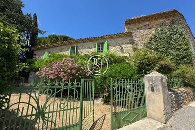 /international/fr/uzes-languedoc-roussillon-310101110590/?lang=zh-tw