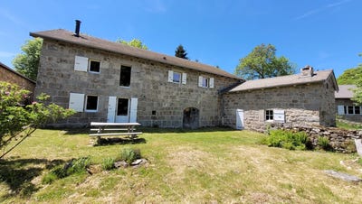 /international/fr/mazet-saint-voy-auvergne-310108248135/