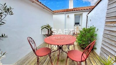 /international/fr/olonne-sur-mer-pays-de-la-loire-120098606314/