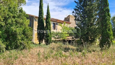 /international/fr/arles-languedoc-roussillon-310108329422/