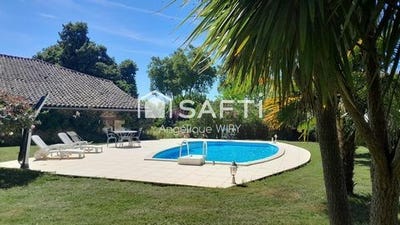 /international/fr/castelnau-magnoac-midi-pyrenees-310108869804/