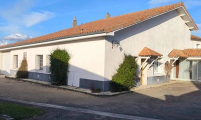 /international/fr/rouillac-charente-310108974176/