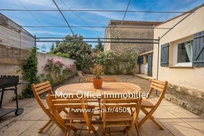 /international/fr/6-rue-adolphe-dumas-caumont-sur-durance-provence-alpes-cote-d-azur-310100795014/