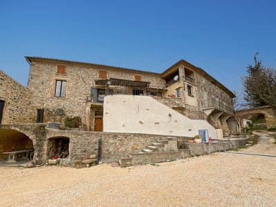 /international/fr/goudargues-languedoc-roussillon-310103823440/