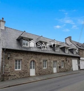 /international/fr/treguier-brittany-310110265533/