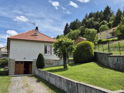/international/fr/45-chemin-de-la-source-brives-charensac-auvergne-310108460470/