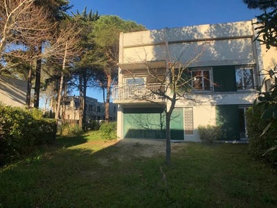 /international/fr/la-grande-motte-centre-val-de-loire-120078348635/
