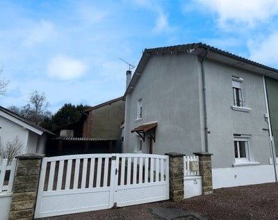 /international/fr/roumazieres-loubert-charente-310107920977/