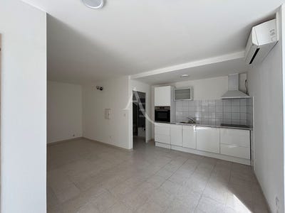 /international/fr/vauvert-languedoc-roussillon-310109148114/