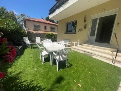 /international/fr/vias-languedoc-roussillon-310108842525/