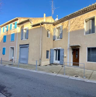 /international/fr/camaret-sur-aigues-provence-alpes-cote-d-azur-120088715471/