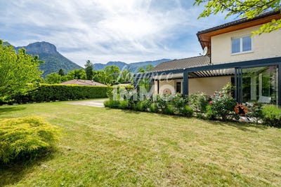 /international/fr/doussard-rhone-310108217765/