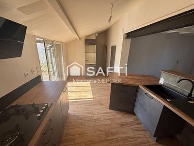 /international/fr/saint-varent-charente-310105061155/